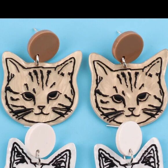 NWOT Tan Cat Earrings - Picture 3 of 3